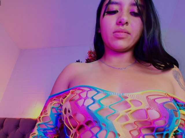 SaraaMore live cam on BongaCams