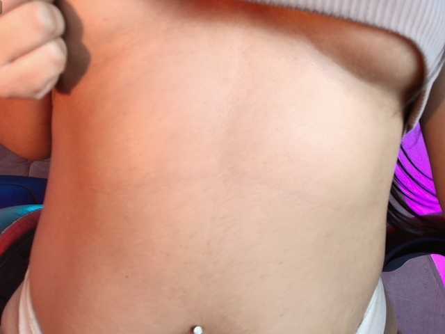 SaraaMore live cam on BongaCams