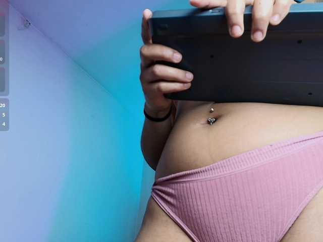 SaraaMore live cam on BongaCams