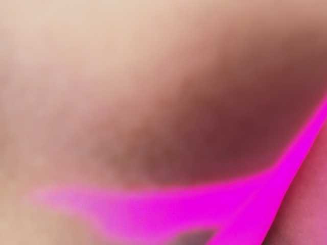 SaraaMore live cam on BongaCams