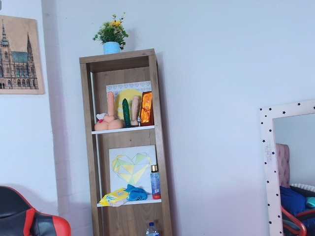 SaraaMore live webcam show