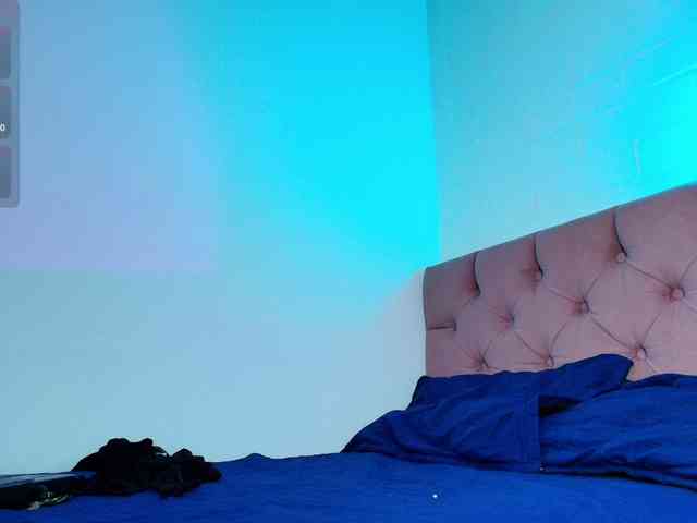 SaraaMore webcam