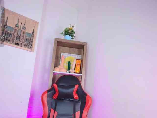 SaraaMore webcam