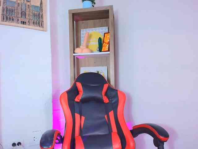 SaraaMore webcam