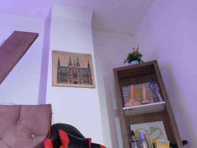 SaraaMore webcam