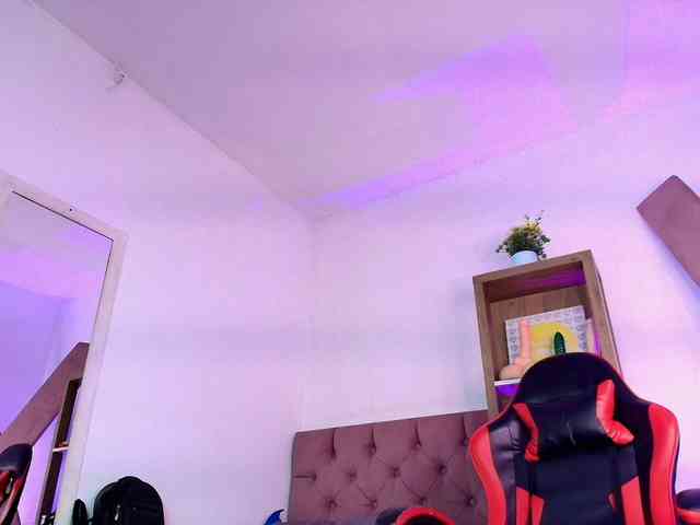 SaraaMore webcam