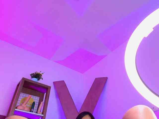 SaraaMore webcam