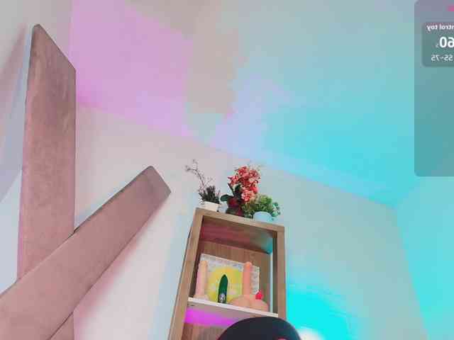 SaraaMore webcam