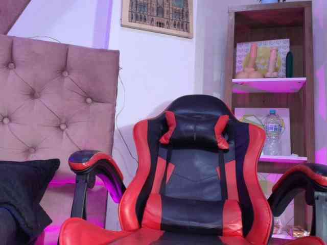 SaraaMore webcam