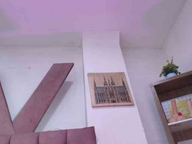 SaraaMore webcam