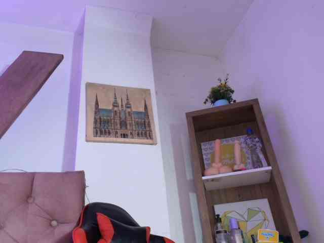 SaraaMore webcam
