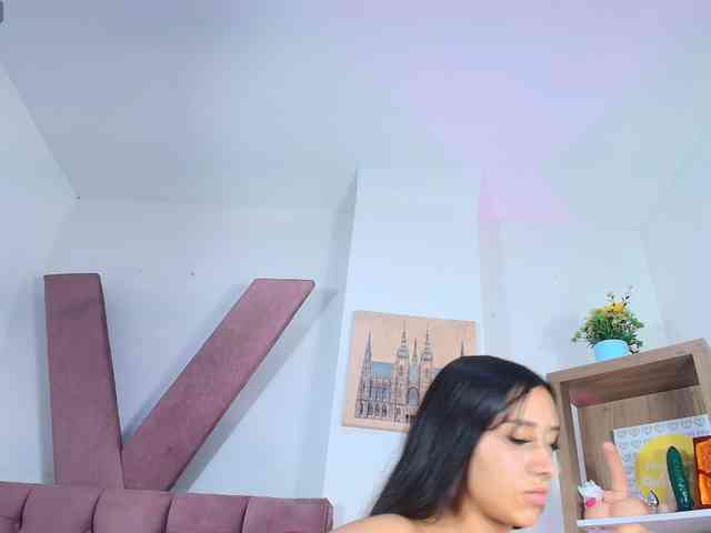 SaraaMore webcam