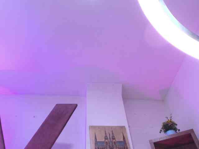 SaraaMore webcam