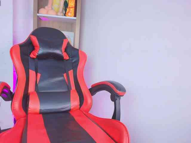 SaraaMore webcam