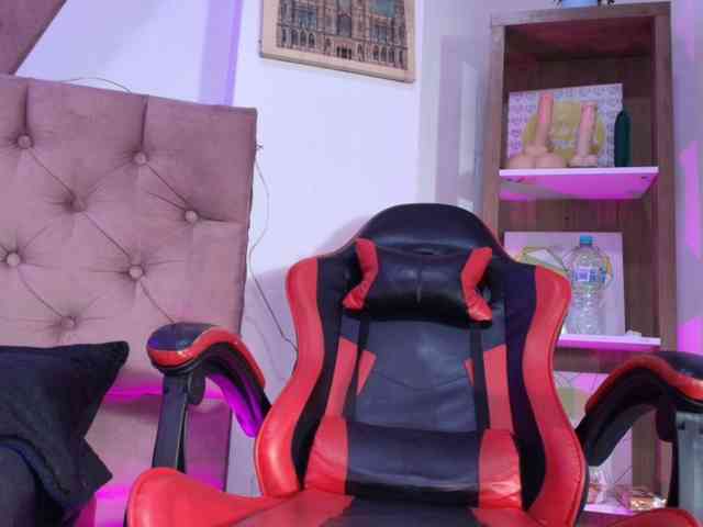 SaraaMore webcam