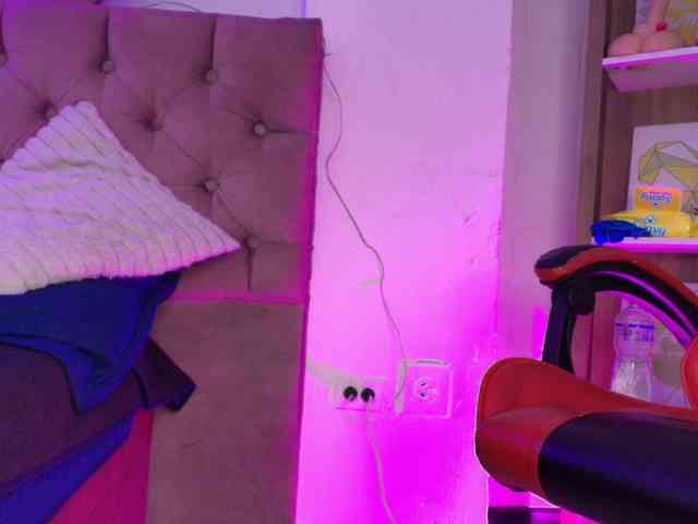 SaraaMore webcam