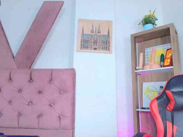 SaraaMore webcam