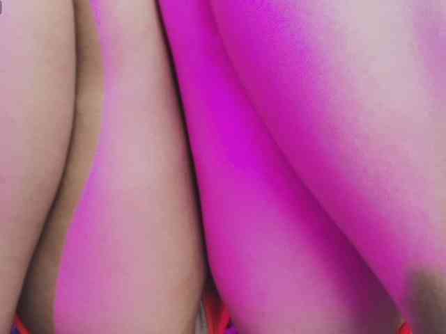 SaraaMore webcam