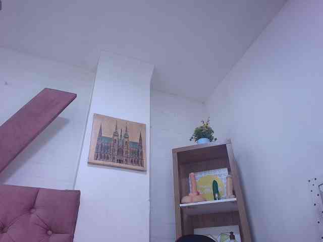 SaraaMore webcam