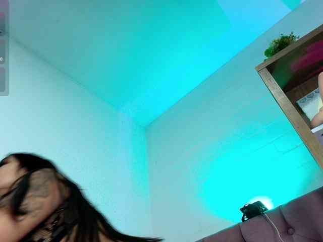 SaraaMore webcam