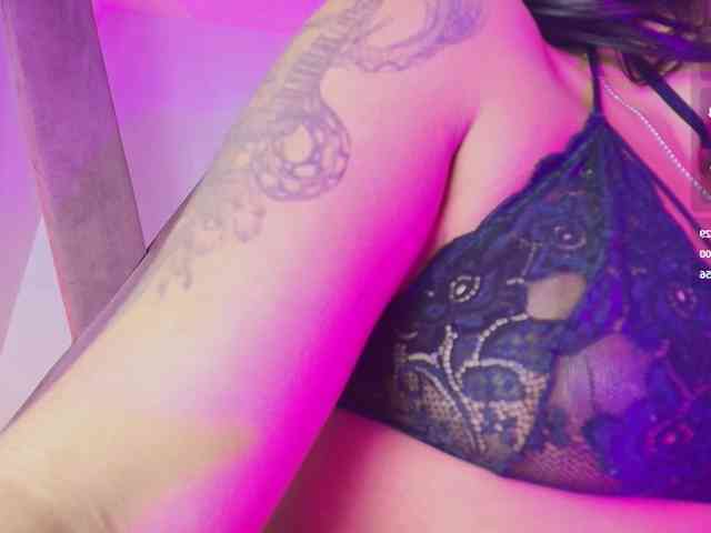 SaraaMore webcam