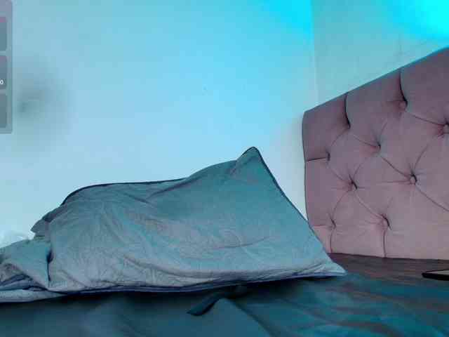 SaraaMore webcam