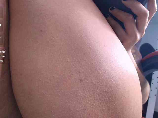 SaraaMore webcam