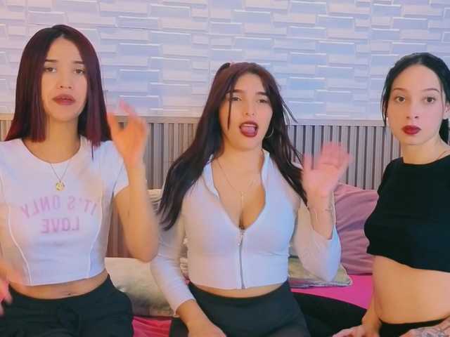 Dreamgirl3 live cam on BongaCams