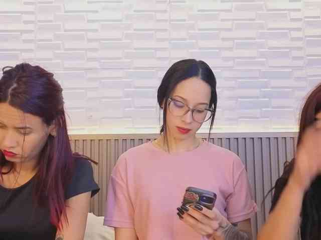 Dreamgirl3 webcam