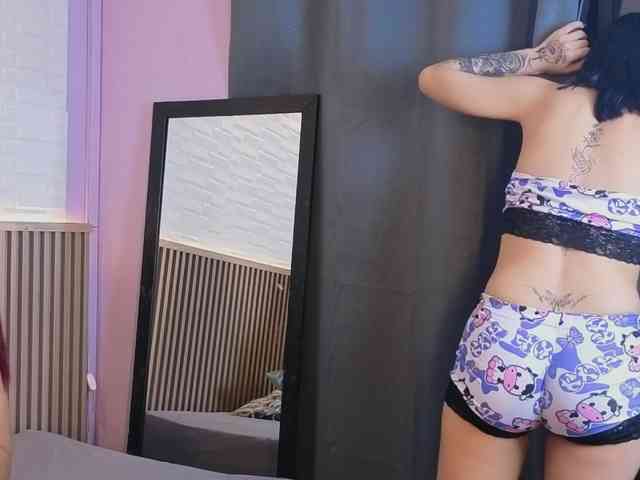Dreamgirl3 webcam