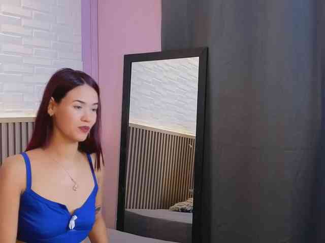 Dreamgirl3 webcam