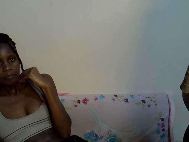 BlushBabes live cam on BongaCams