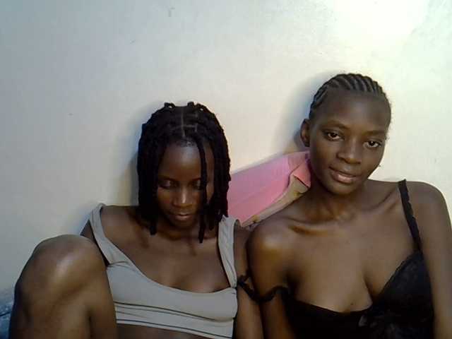 BlushBabes live cam on BongaCams