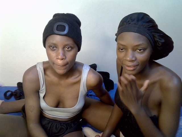 BlushBabes live cam on BongaCams