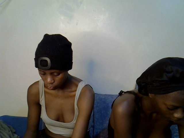 BlushBabes live cam on BongaCams