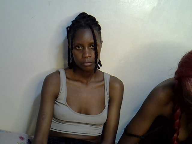 BlushBabes live cam on BongaCams