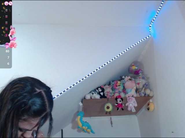 Pocahot-ass live cam on BongaCams