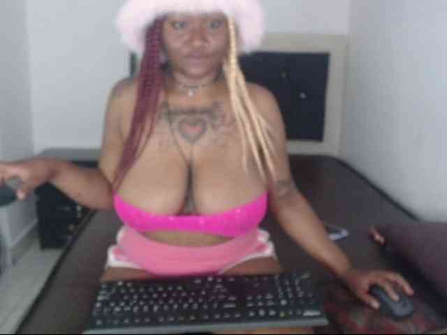 Lamalona77 webcam