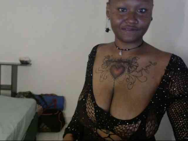 Lamalona77 webcam