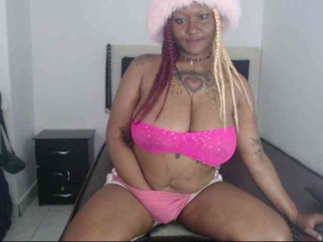 Lamalona77 webcam