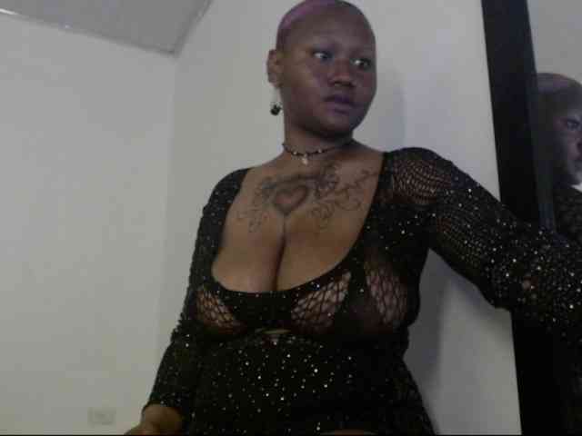 Lamalona77 webcam