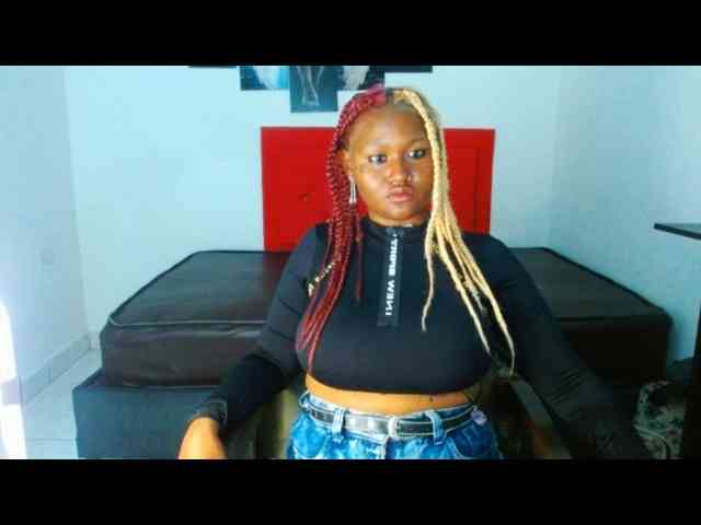 Lamalona77 webcam