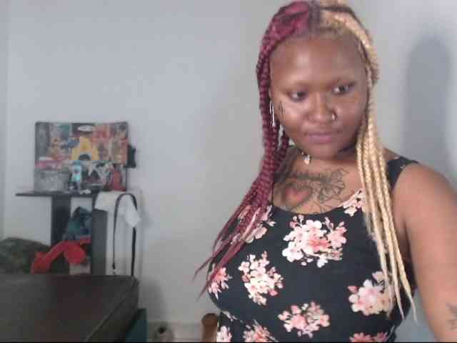 Lamalona77 webcam