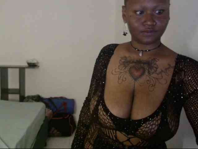 Lamalona77 webcam