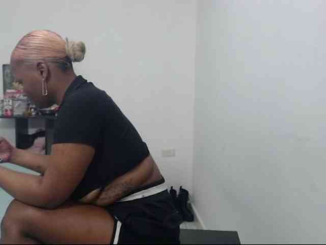 Lamalona77 webcam