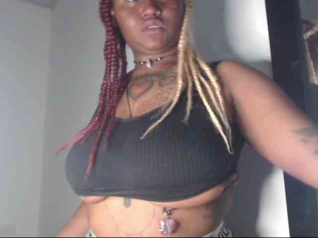 Lamalona77 webcam