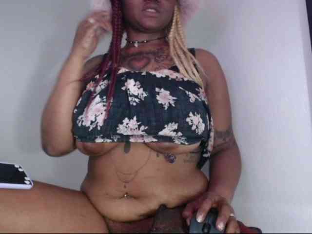 Lamalona77 webcam