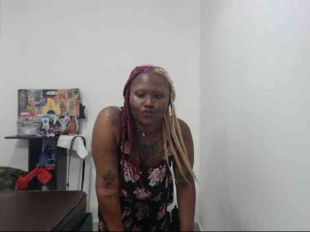 Lamalona77 webcam