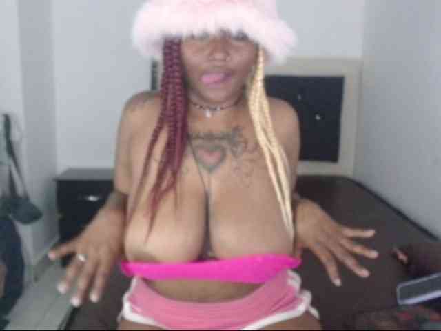 Lamalona77 webcam