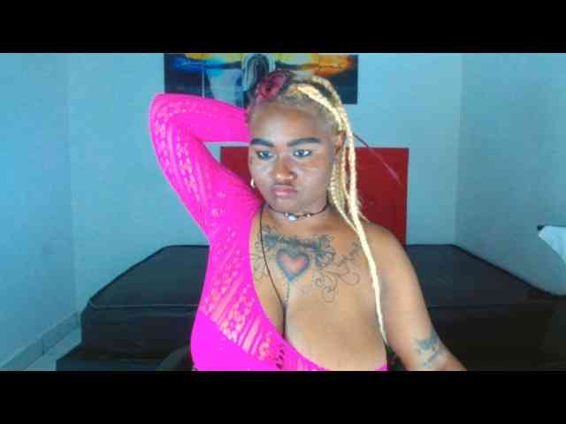 Lamalona77 webcam